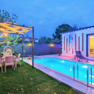 Villa Mira